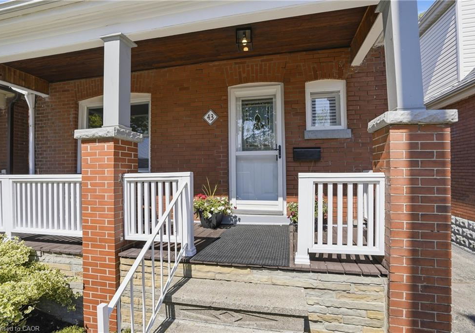 43-cameron-avenue-n-hamilton-ontario-40833563