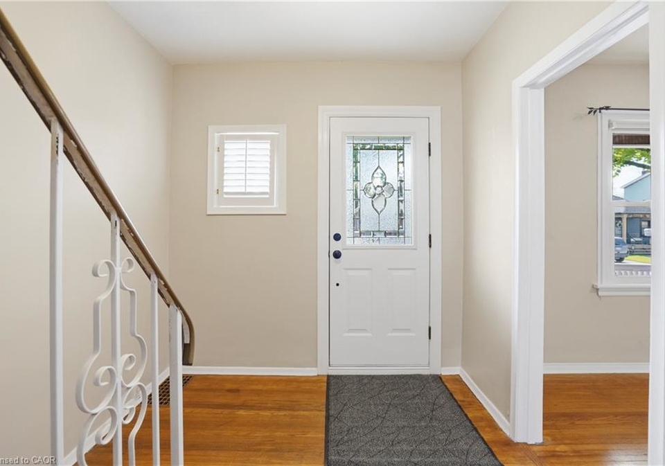 43-cameron-avenue-n-hamilton-ontario-40833563