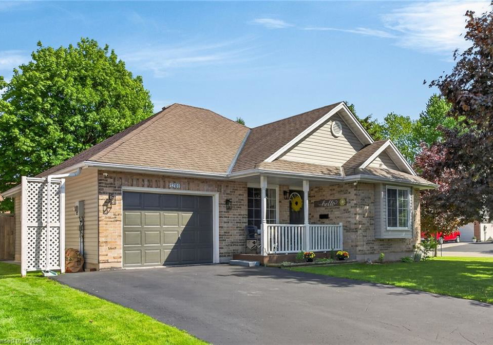 1201-tamarac-street-dunnville-ontario-40833588