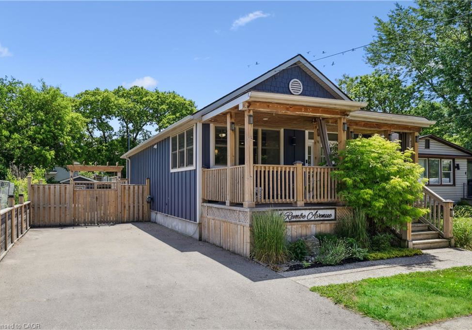 4-rembe-avenue-hamilton-ontario-40833599