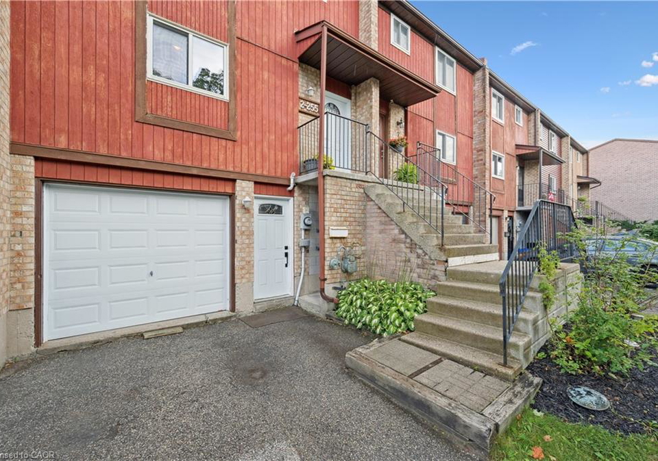 255-camelot-court-waterloo-ontario-40833604