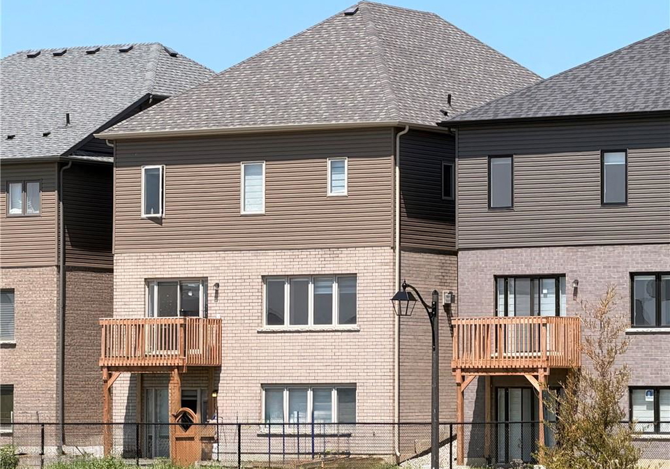 124-hitchman-street-paris-ontario-40833627