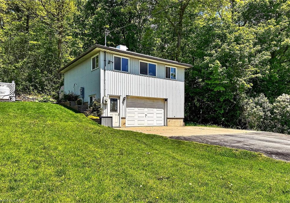 1480-roseville-road-cambridge-ontario-40833646