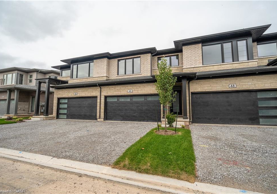 4552-portage-road-niagara-falls-ontario-40833670
