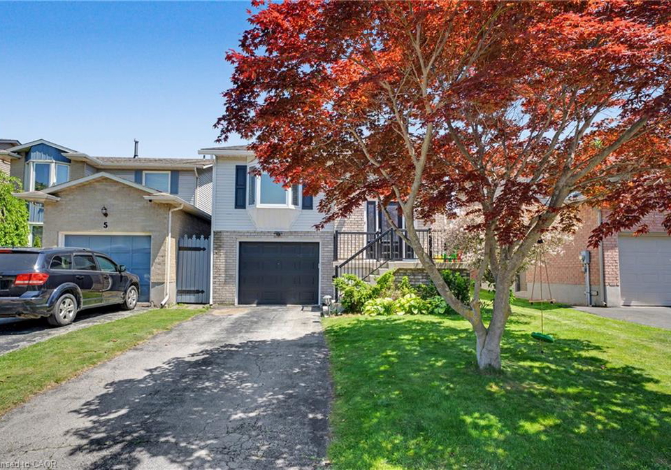 7-rembrandt-drive-grimsby-ontario-40833696