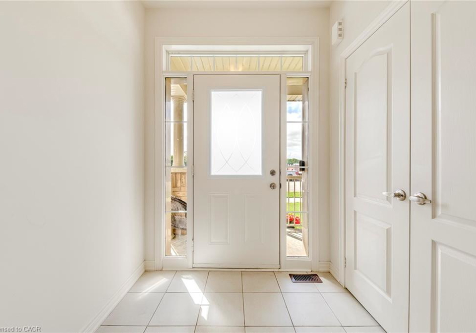 407-skinner-road-waterdown-ontario-40833744