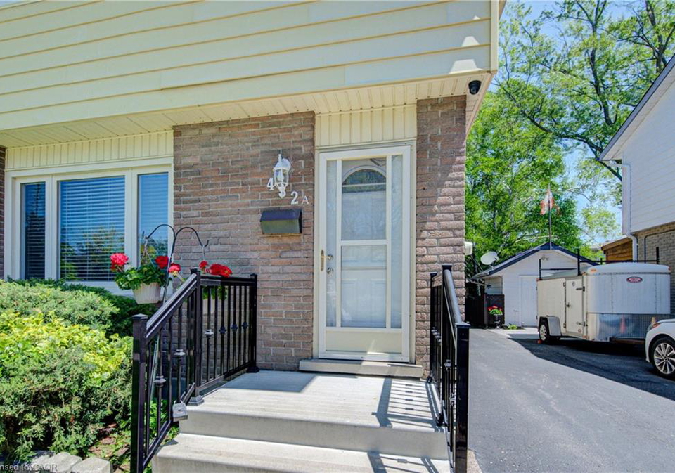 432-lee-avenue-waterloo-ontario-40833783