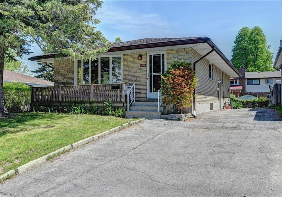 106-kimberly-crescent-kitchener-ontario-40833799