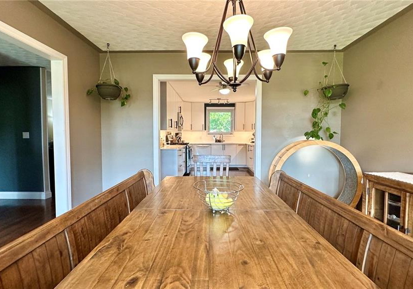 10-baltic-circle-waterford-ontario-40833841