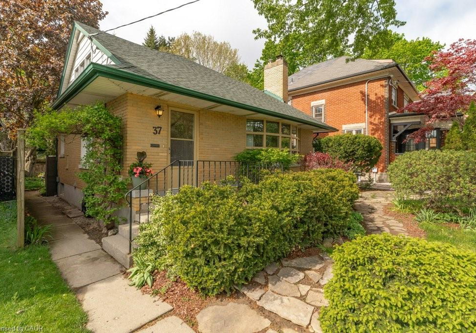 37-central-street-waterloo-ontario-40833865