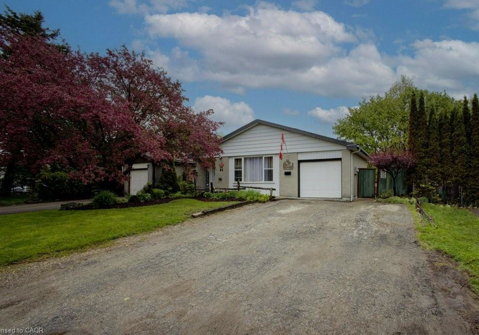 44-madison-avenue-orangeville-ontario-40833891