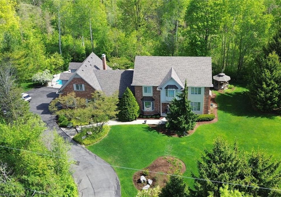712-robson-road-waterdown-ontario-40833983