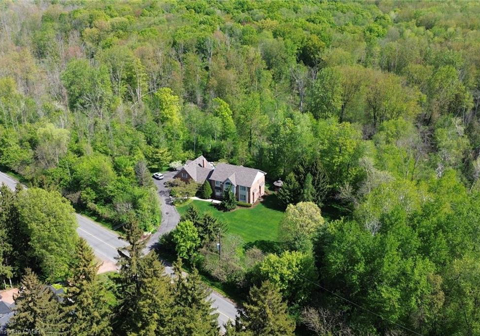 712-robson-road-waterdown-ontario-40833983