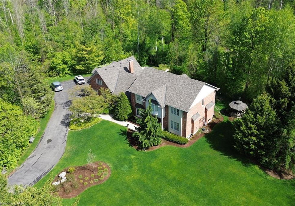 712-robson-road-waterdown-ontario-40833983