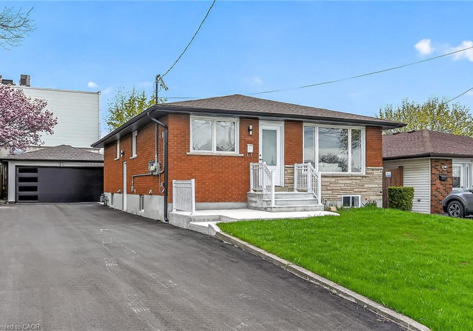 74-victor-boulevard-hamilton-ontario-40834005