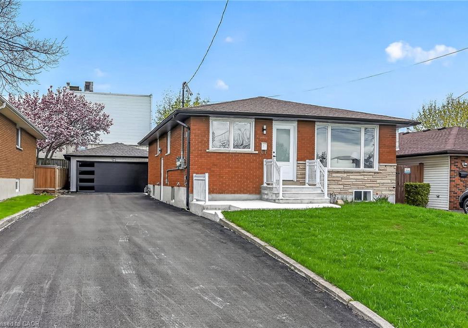 74-victor-boulevard-hamilton-ontario-40834005