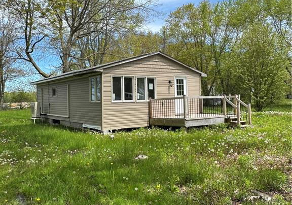 28-derner-line-lowbanks-ontario-40834083