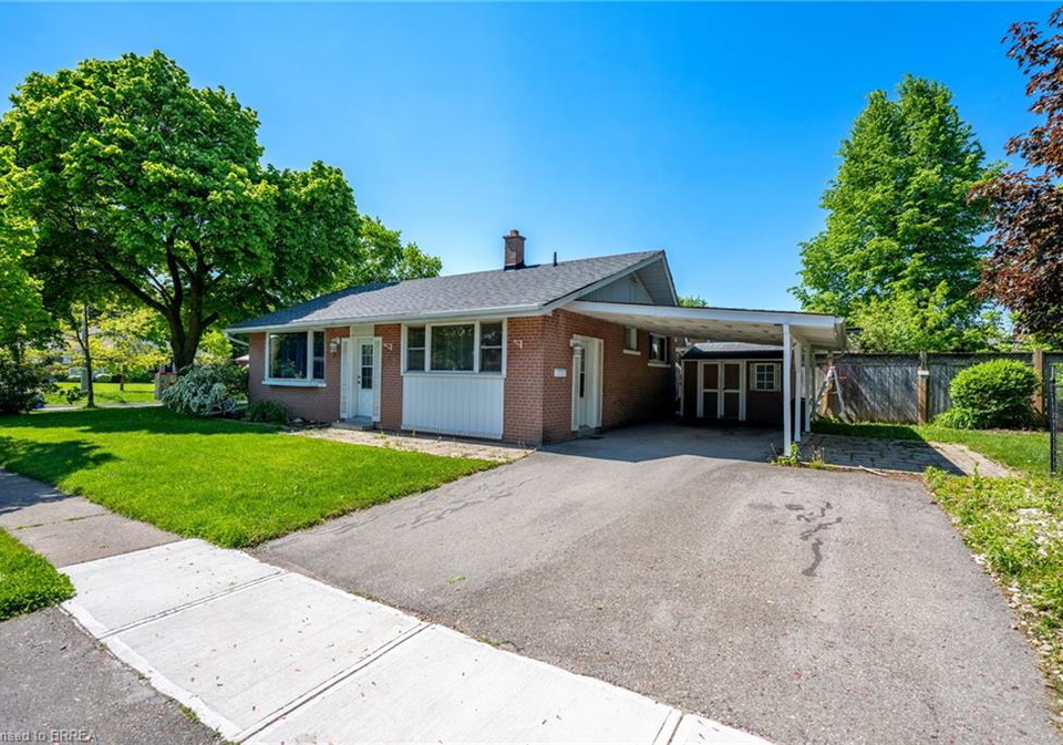 6-gray-gate-georgetown-ontario-40834120