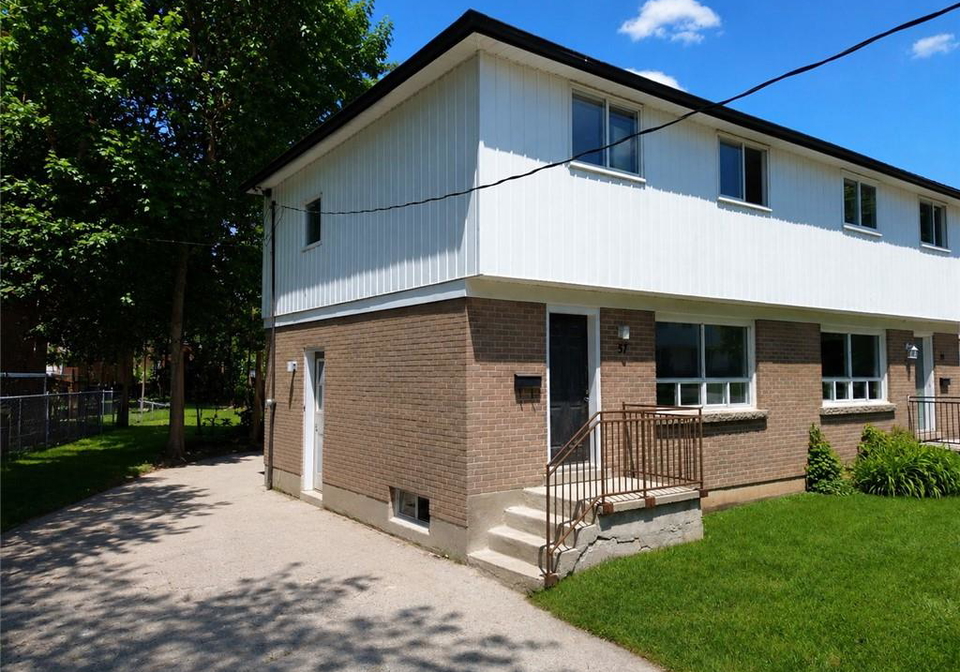 57-oakwood-avenue-simcoe-ontario-40834125