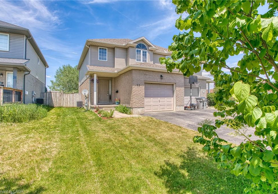 35-lady-court-st-marys-ontario-40834134