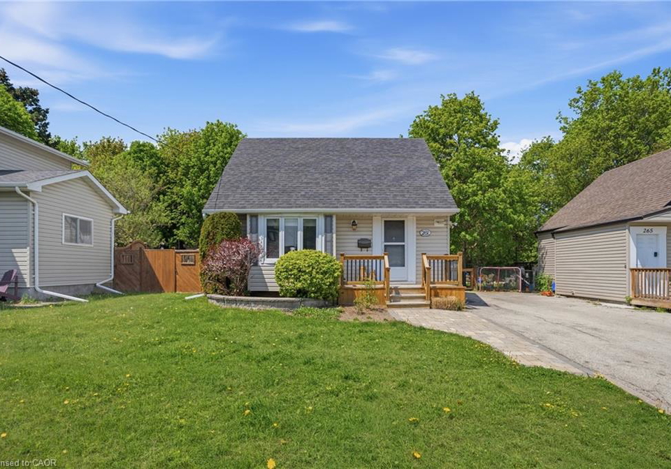 261-andrew-street-newmarket-ontario-40834149