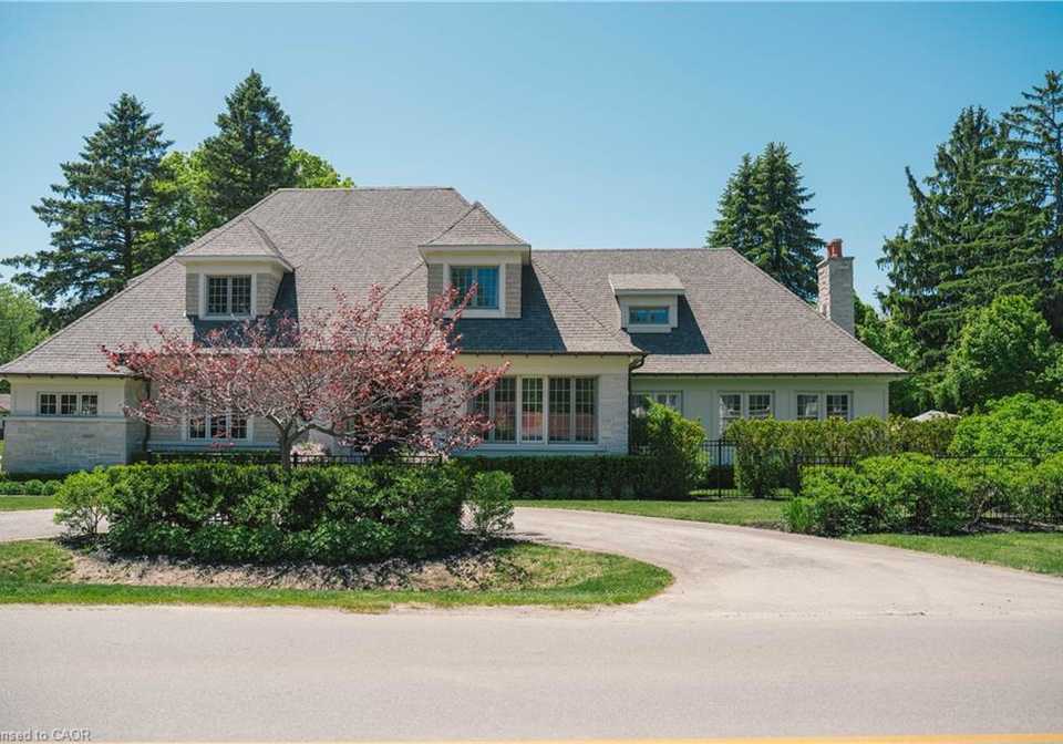 147-beverly-court-ancaster-ontario-40834167