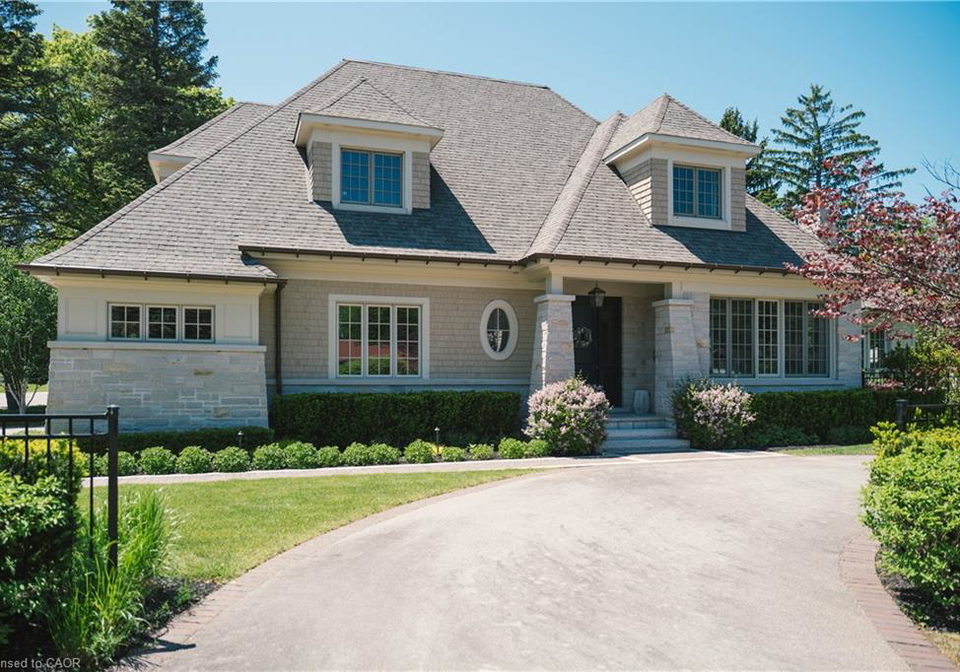147-beverly-court-ancaster-ontario-40834167