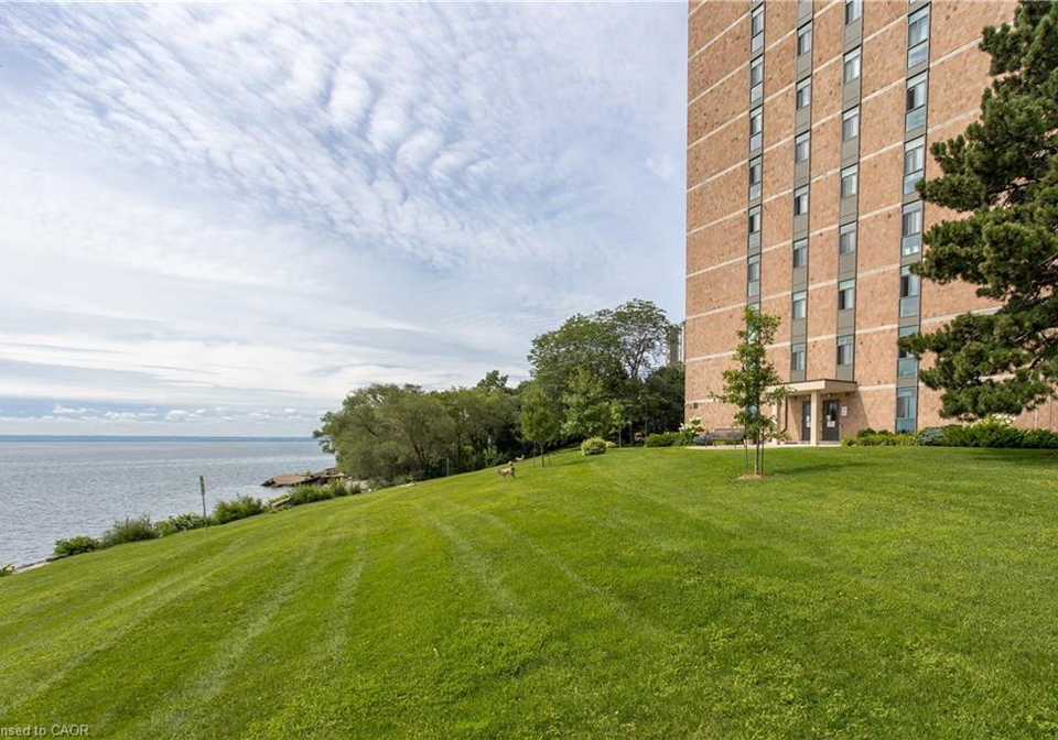 5250-lakeshore-road-burlington-ontario-40834181