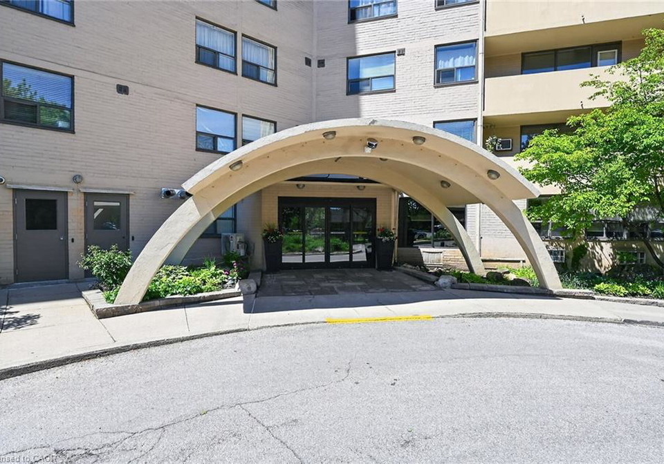 700-dynes-road-burlington-ontario-40834202