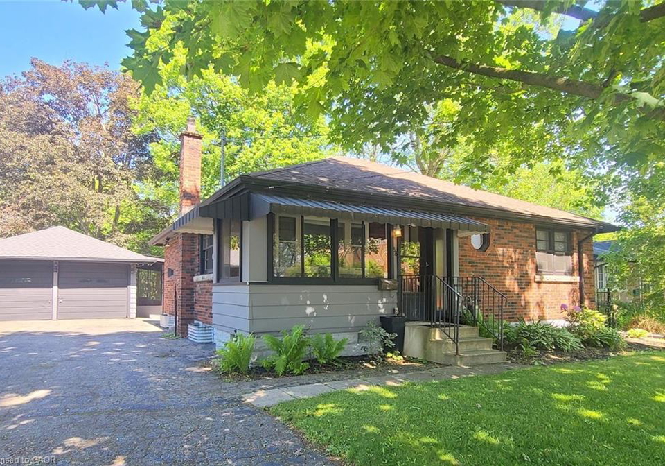 38-helen-street-dundas-ontario-40834282