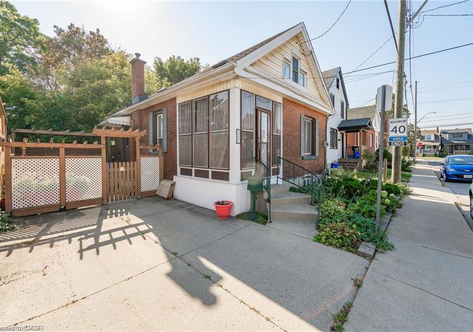 252-beechwood-avenue-hamilton-ontario-40834306
