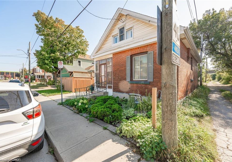 252-beechwood-avenue-hamilton-ontario-40834306
