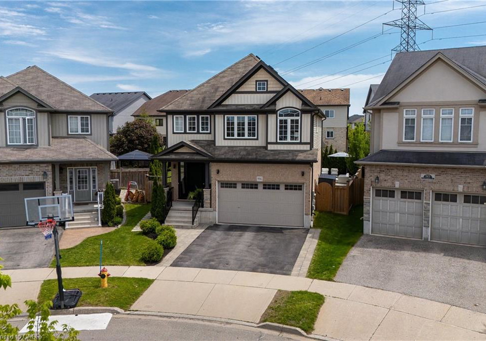 916-steepleridge-court-kitchener-ontario-40834351
