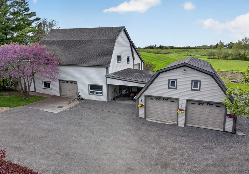 136-mountain-street-grimsby-ontario-40834353