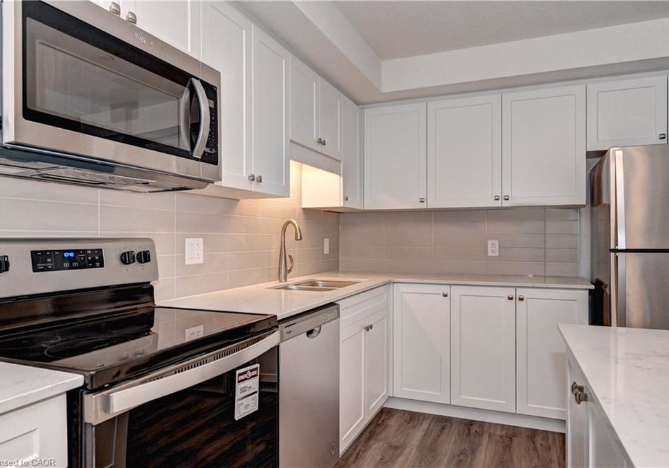 118-gravel-ridge-trail-kitchener-ontario-40834395