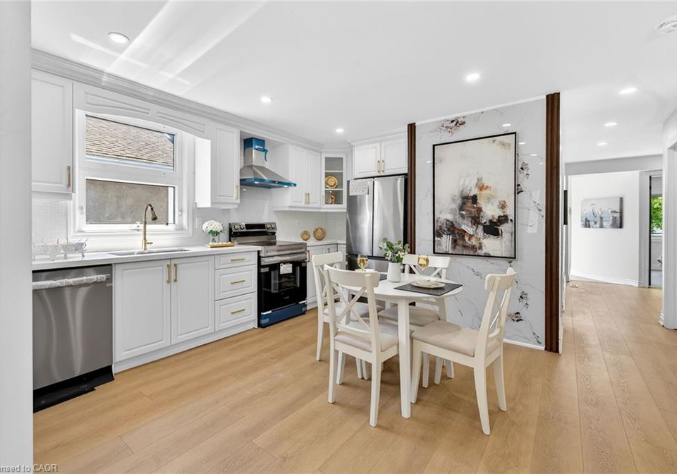82-east-38th-street-hamilton-ontario-40834419