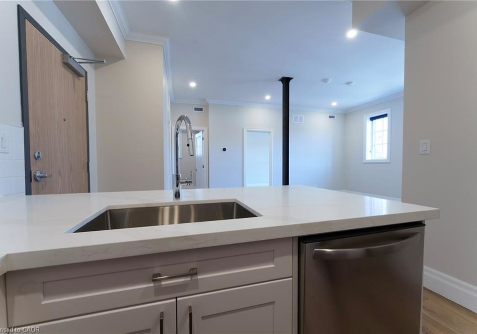 100-charlton-avenue-w-hamilton-ontario-40834448