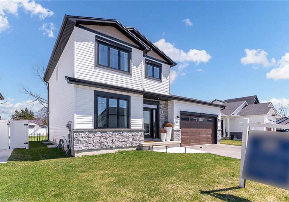 17-helen-court-belmont-ontario-40834463