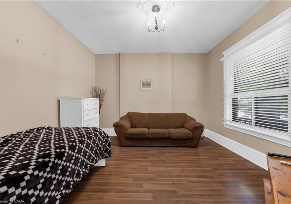 205-ferguson-avenue-s-hamilton-ontario-40834466