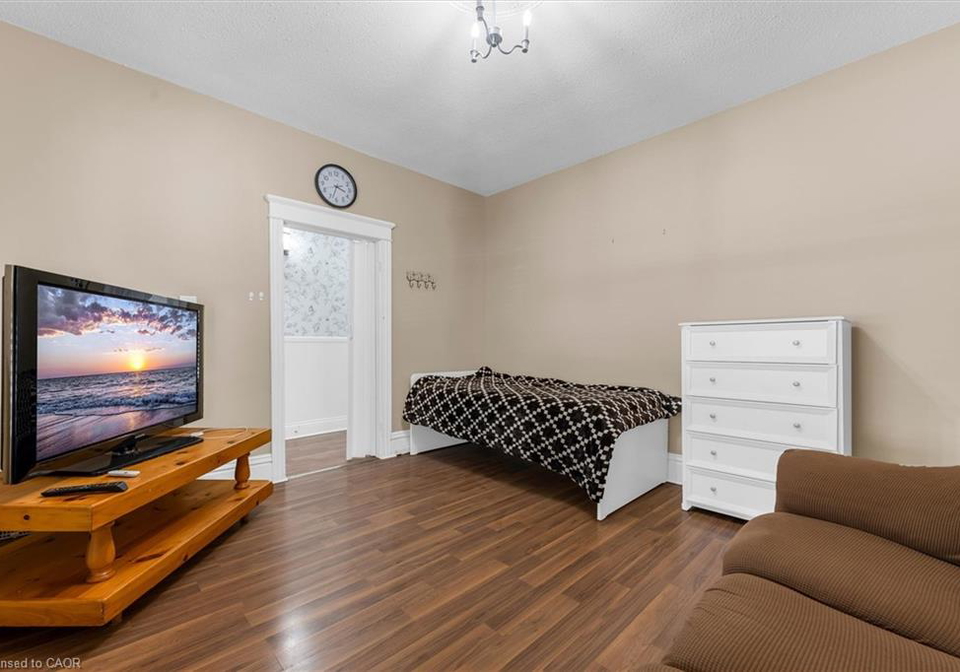 205-ferguson-avenue-s-hamilton-ontario-40834466