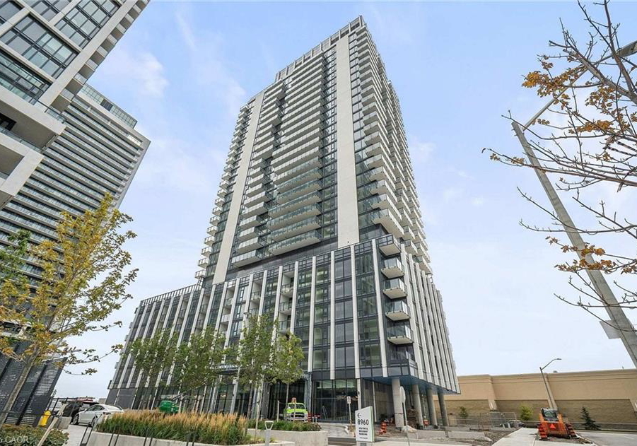 27-korda-gate-vaughan-ontario-40834517