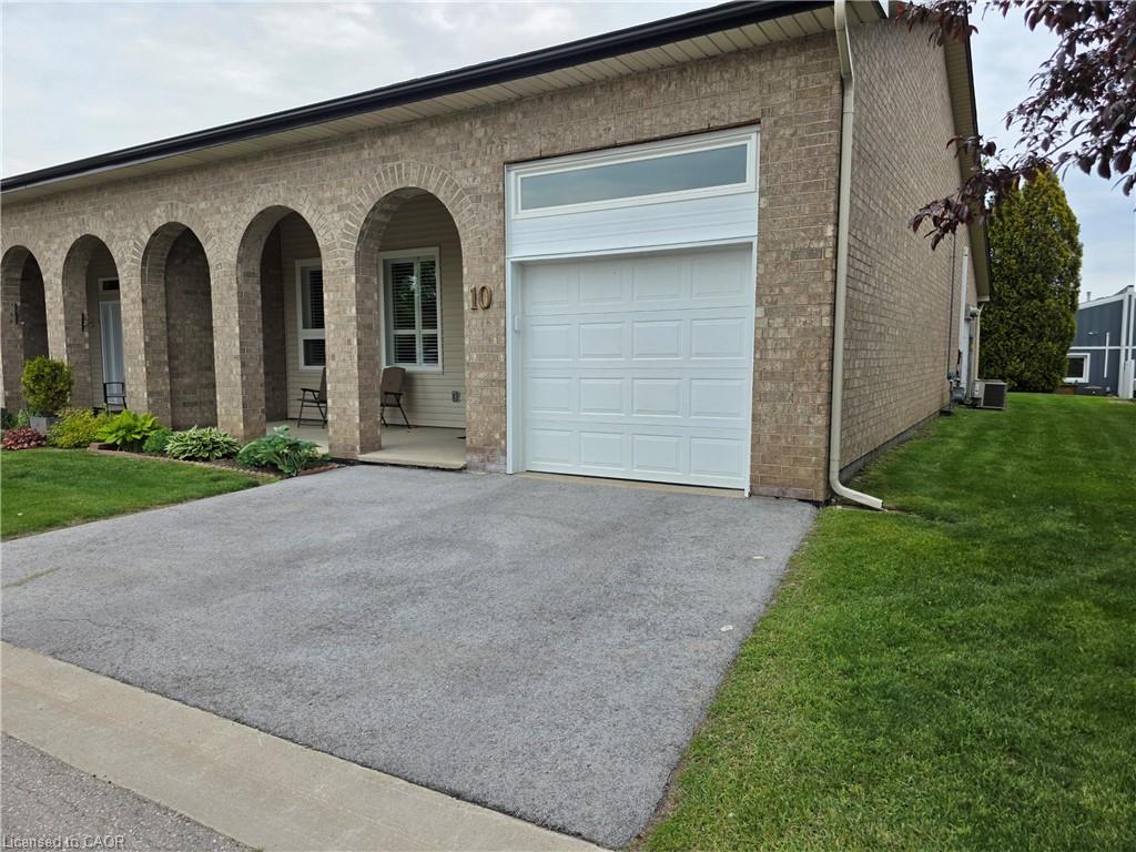 10-archdeacon-clark-trail-hamilton-ontario-40834529
