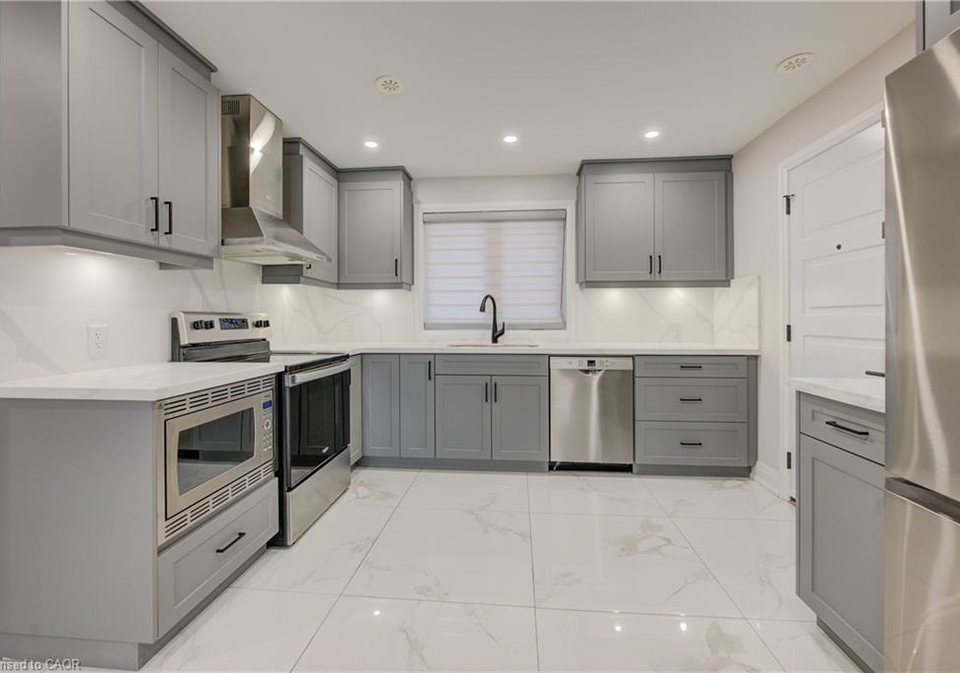 1100-union-street-kitchener-ontario-40834541