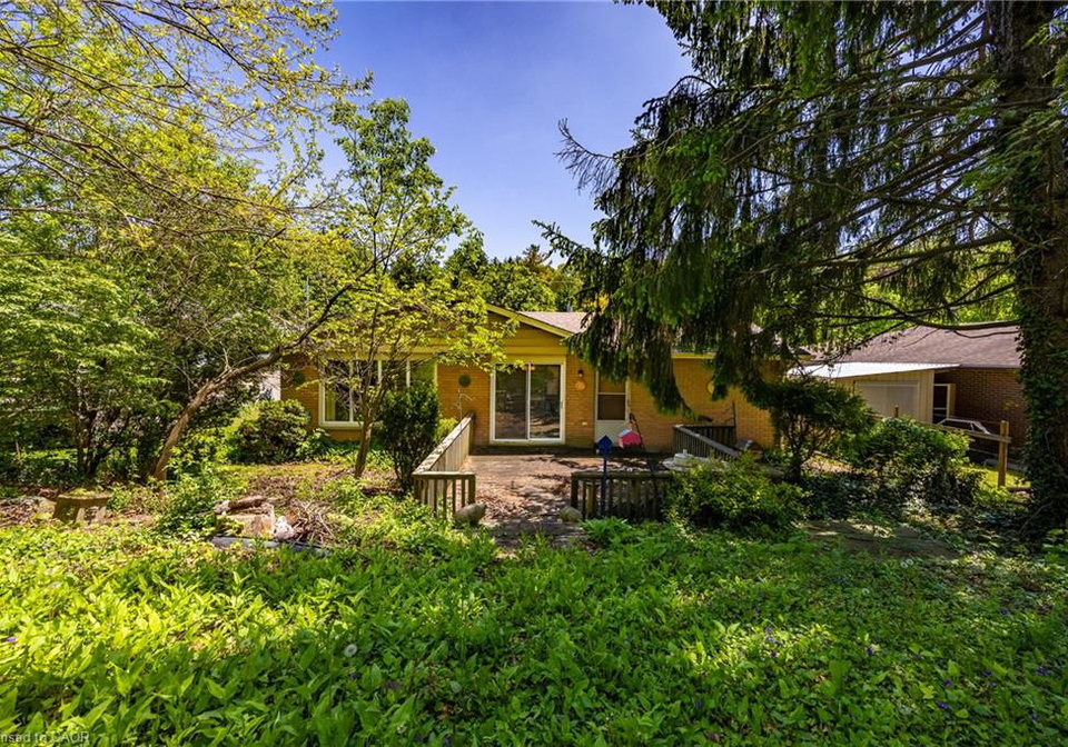 93-oakwood-avenue-simcoe-ontario-40834564