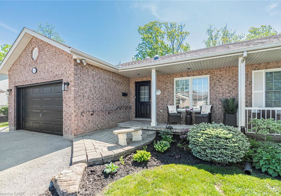 5132-mulberry-drive-beamsville-ontario-40834600