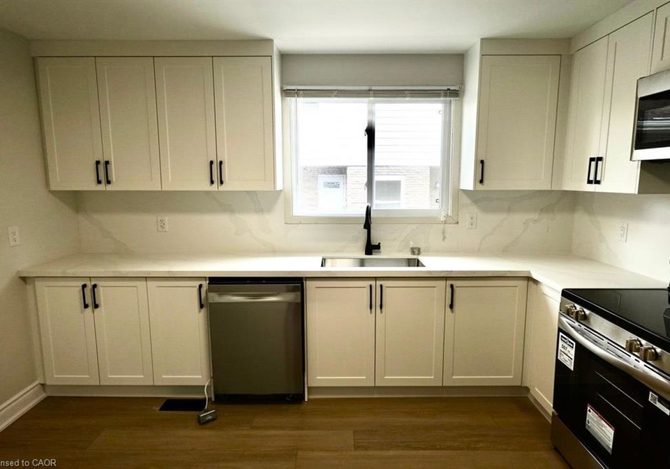 246-marlborough-street-unit-2-brantford-ontario-40834604