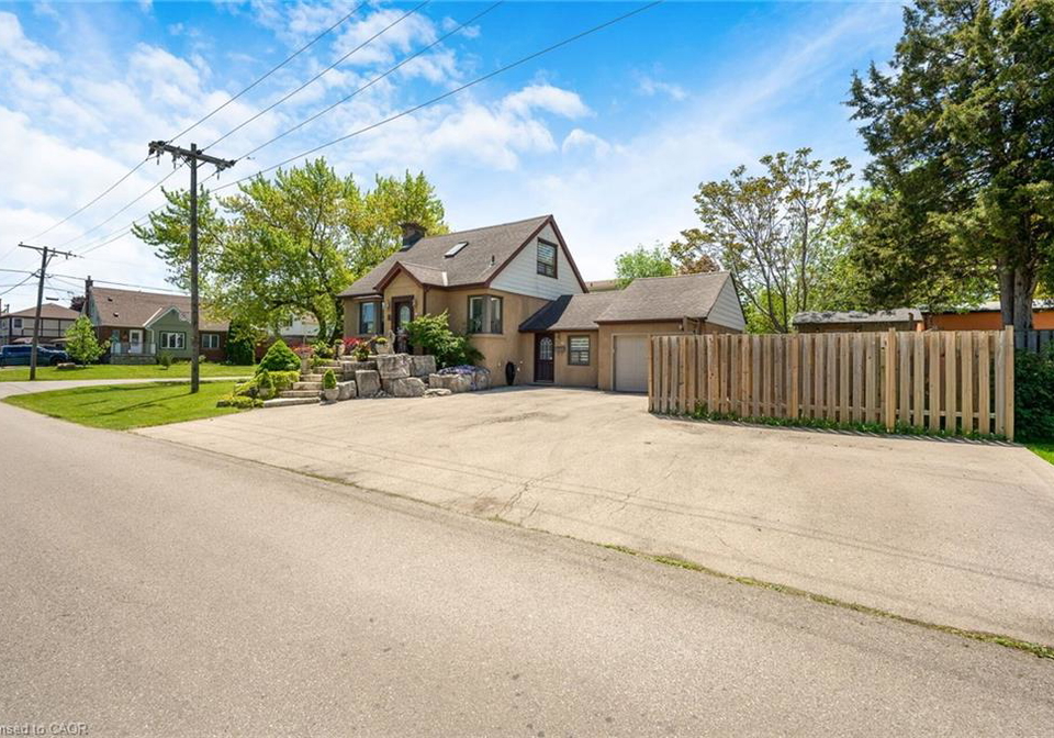 1-galbraith-drive-hamilton-ontario-40834621