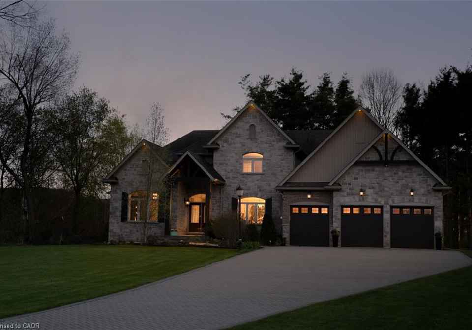 1505-milburough-line-carlisle-ontario-40834660