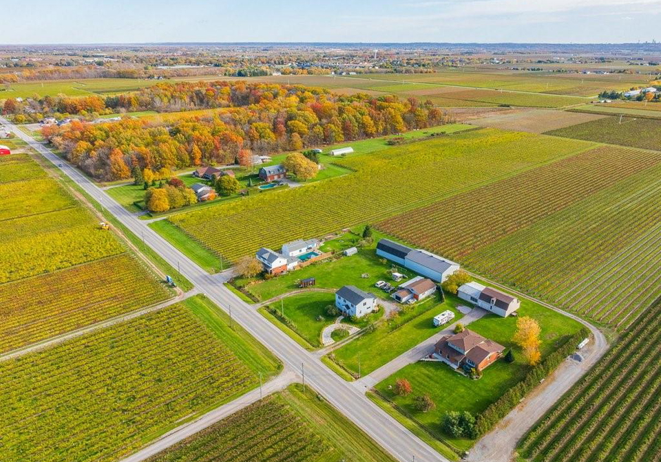 165-east-west-line-line-niagara-on-the-lake-ontario-40834695