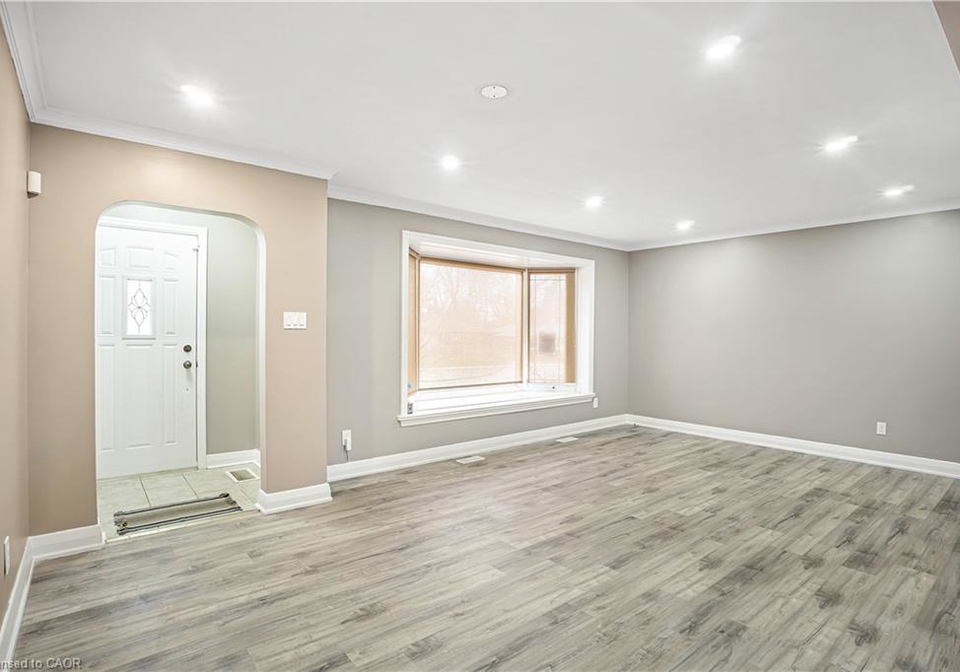 6658-oneil-street-niagara-falls-ontario-40834737